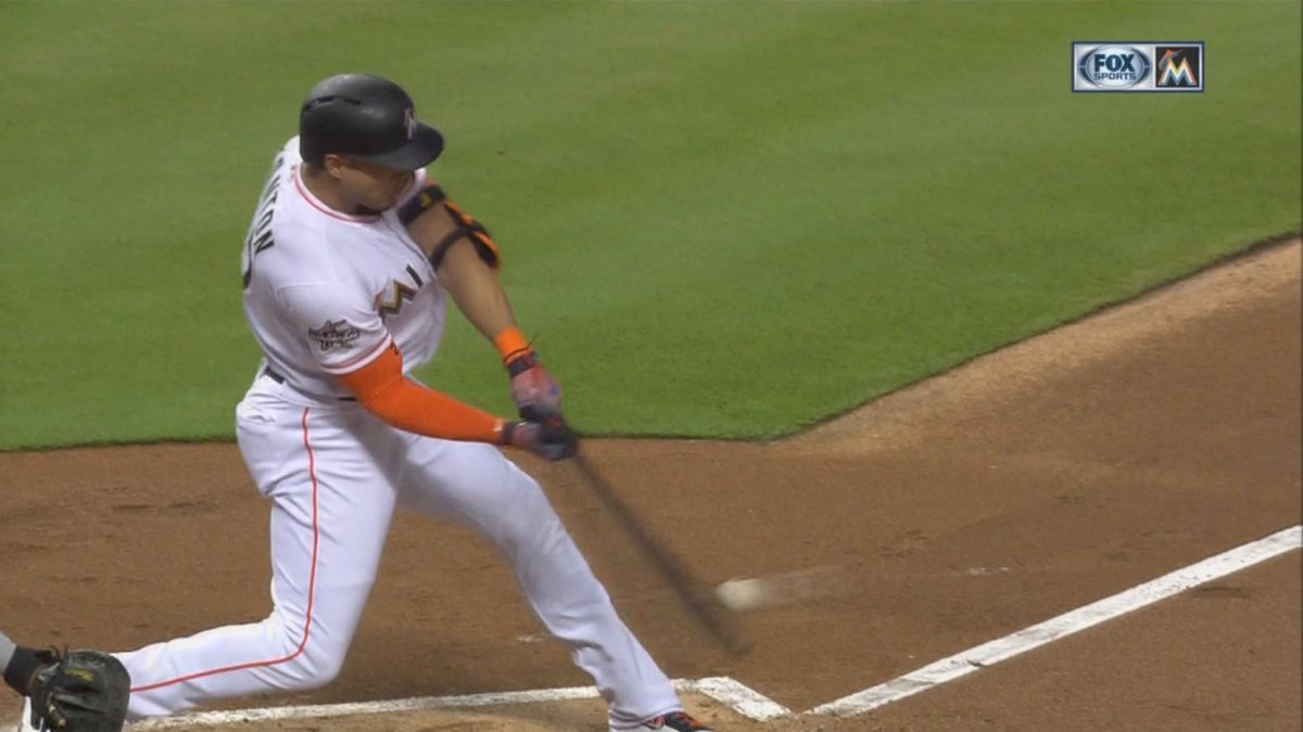 Marlins use big 1st inning, Giancarlo Stanton HR to blast Angels 8-5 bit.ly/2qljk0z https://t.co/ms4AnHIGC9