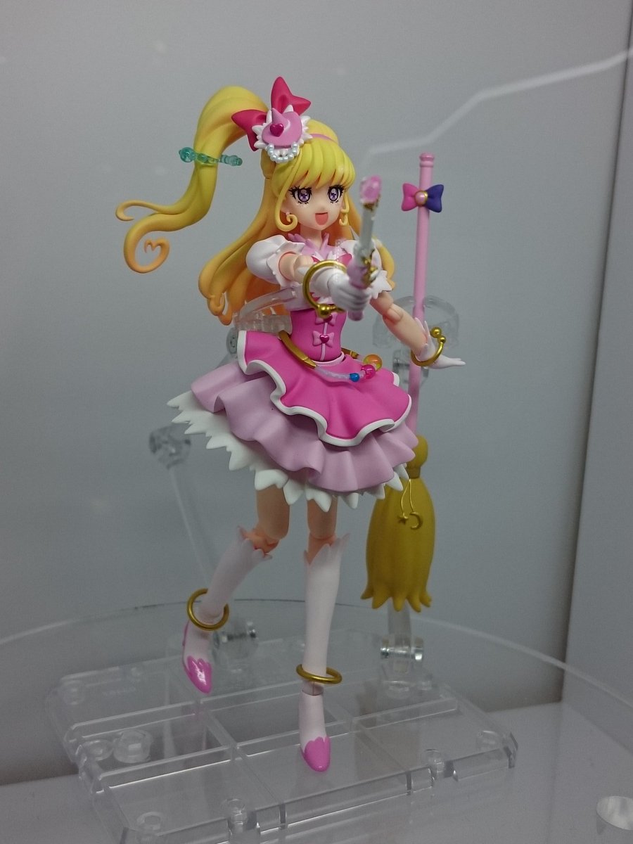 女子社員のきわどいコスプレ写真を手にいれた部長 女子社員へのとんでもない脅迫に騒然とするtl 部長終始ハアハア言ってるんだろうなぁ Togetter