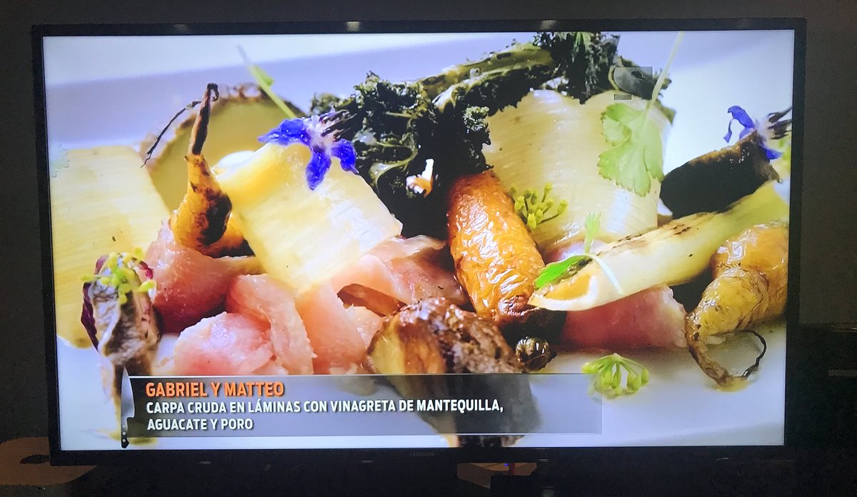 Obvio veo el menú lleno de deliciosos vegetales de <a href="/GaleCocina/">Gabriel E. Rguez.</a> y el genio <a href="/chefmatteosalas/">Matteo Salas</a> y me urge regresar a <a href="/aperimx/">Áperi</a>!!!