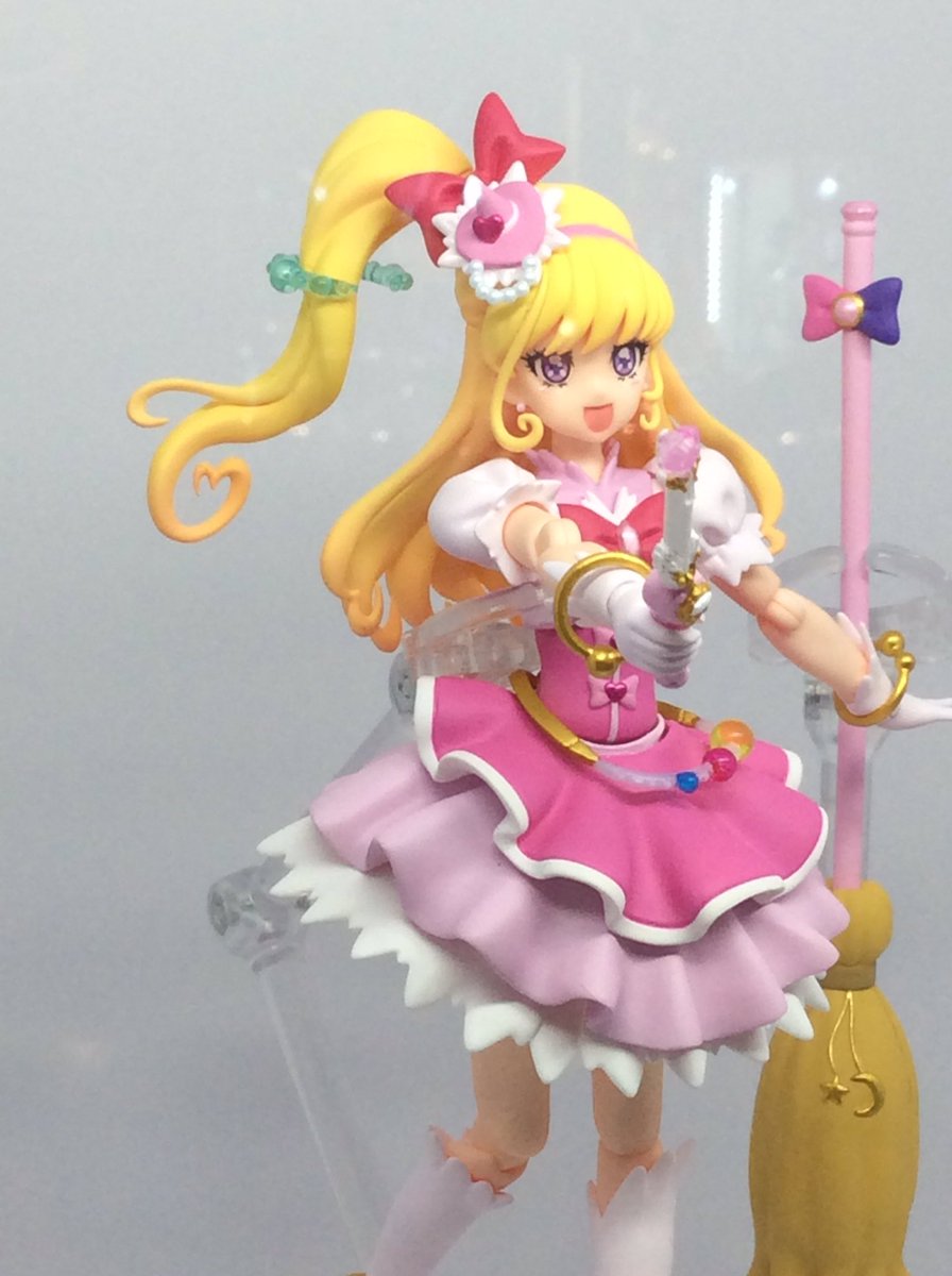 フィグ プリキュアーツファンのみなさんツイートお待たせしました 最強にカワイイキュアミラクルのアーツ写真ですよーーーーー