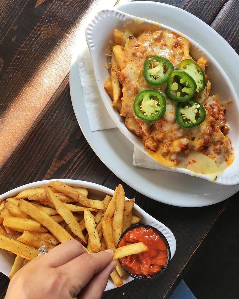 garlicmysoul's tweet image. All the fries for the weekend. Can't wait to BBQ into the summer season (despite the high only being 70 #LAproblem… ift.tt/2qXYZNA