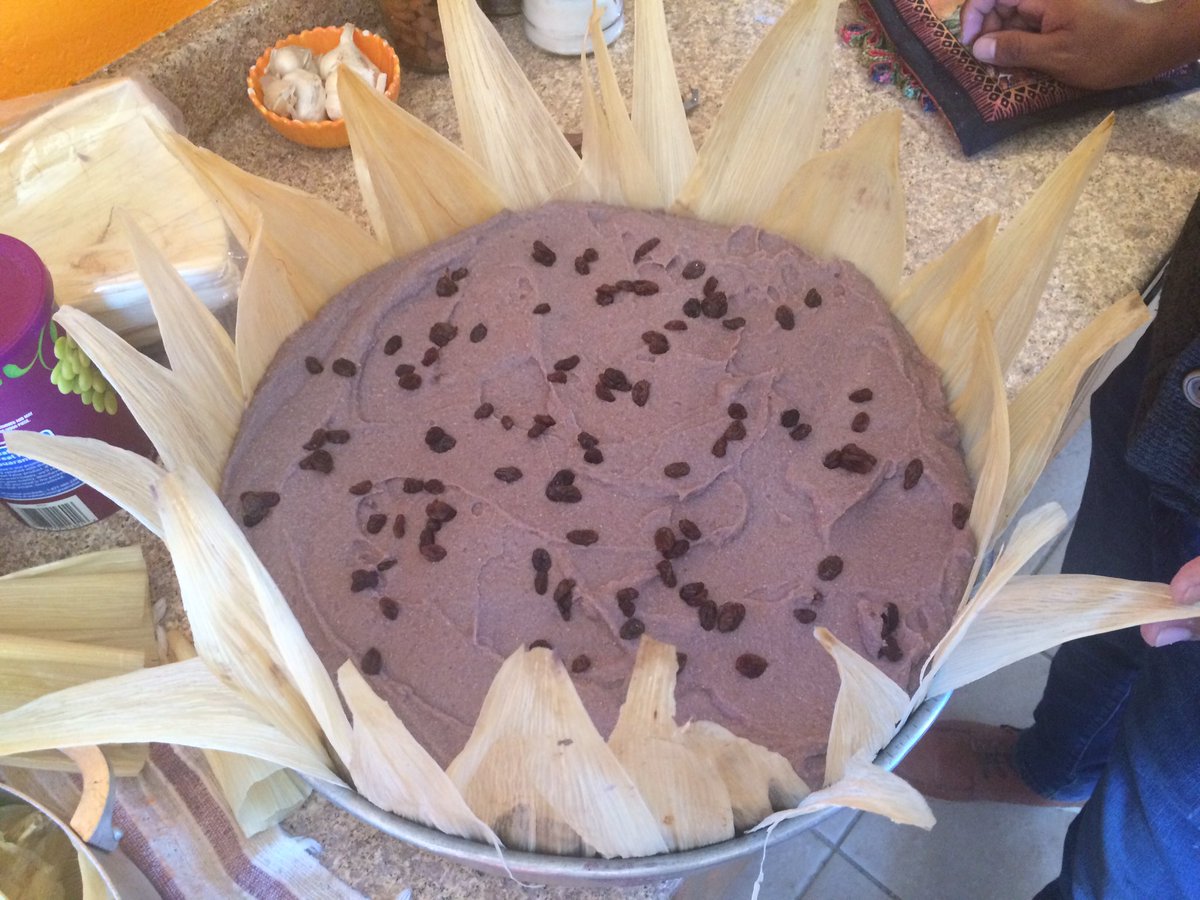 t3rwinters's tweet photo. I made this today #navajocake https://t.co/yRTR7fO3pG