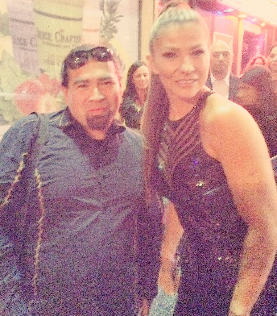 @MissNgInAction #MaylingNg #Orana #WonderWomanmovie #WondeWoman #WorldPremiere It was awesome to get a pic with this strong Amazonian! 😎 👍