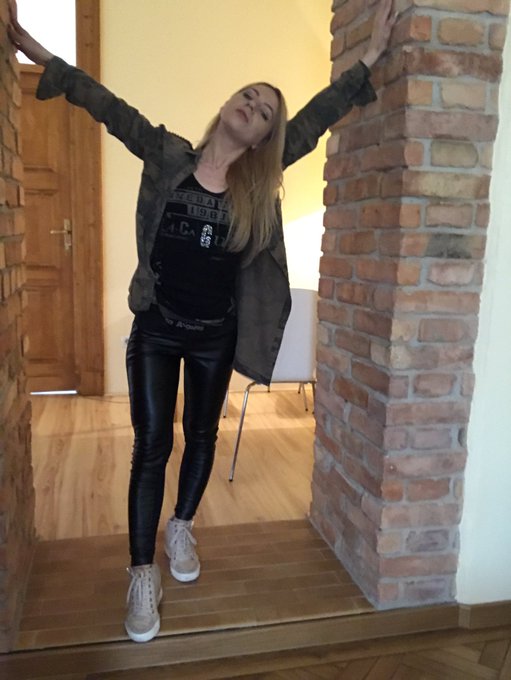 Beetwen walls,save me!😱 https://t.co/EUoIjwjnwT<a href="/tag/live"class="tags"><span>#live</span></a><a href="/tag/mondaymotivation"class="tags"><span>#mondaymotivation</span></a><a href="/tag/cammodel"class="tags"><span>#cammodel</span></a><a href="/tag/livejasmin"class="tags"><span>#livejasmin</span></a>