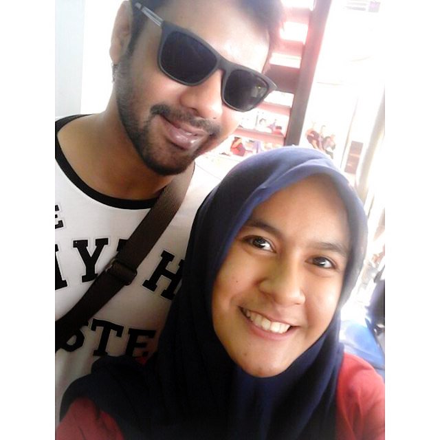 #ShabirSritiInIndonesia 😍❤ 🇮🇩 #Day1 <a href="/sritianne/">ً</a> <a href="/SHABIRAHLUWALIA/">SHABIR AHLUWALIA</a> #AbhiGya #KumkumBhagya #LoncengCinta
More 👉 instagram.com/p/BUj0Ljrg9dK/