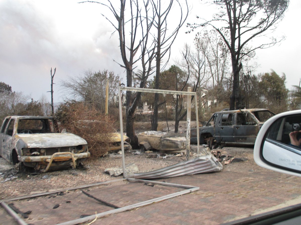 WesthillKnysna's tweet photo. Thank u to @KnysnaPlett @rabidjourno for spreading news & all services @KnysnaMuni #KnysnaFires '@knysnatourism #AllSound 4 all hard work https://t.co/u72I3ZDJyo