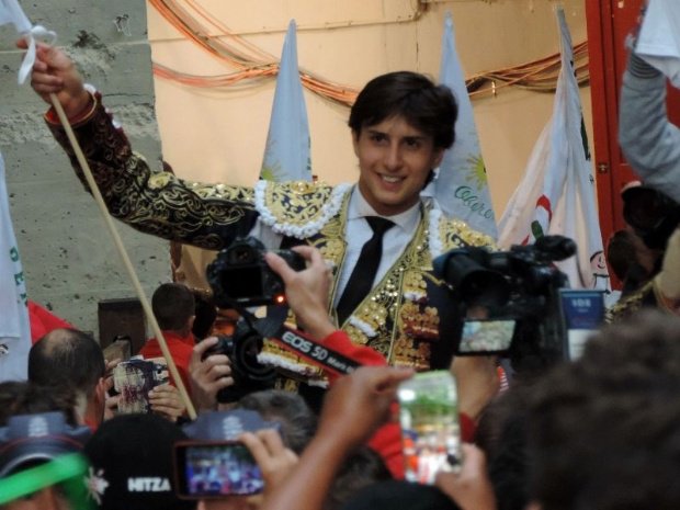 FINAL BRIHUEGA- Roca Rey: apuesta segura
 cultoro.com/festejos/2017/… Tres orejas a la corrida; Ponce y Cayetano, una