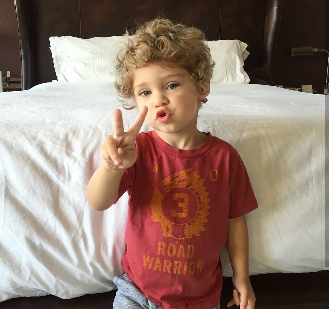 mrnoaks's tweet photo. Qué mayor está ya el hijo de Clarke y Lexa en #LTVAL 😍😍😍😍 https://t.co/XD7sxea7xD