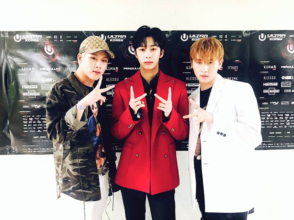 MonstaDerpBR's tweet photo. [#MONSTA_X]
Com #Hyungwon X #Jooheon X #IM &amp; #Justin _ oh
#UltraKorea2017 #LIVE_STAGE
Nos vemos em breve!
#H_ONE #JOOHEON #IM https://t.co/S97bJn4xjj