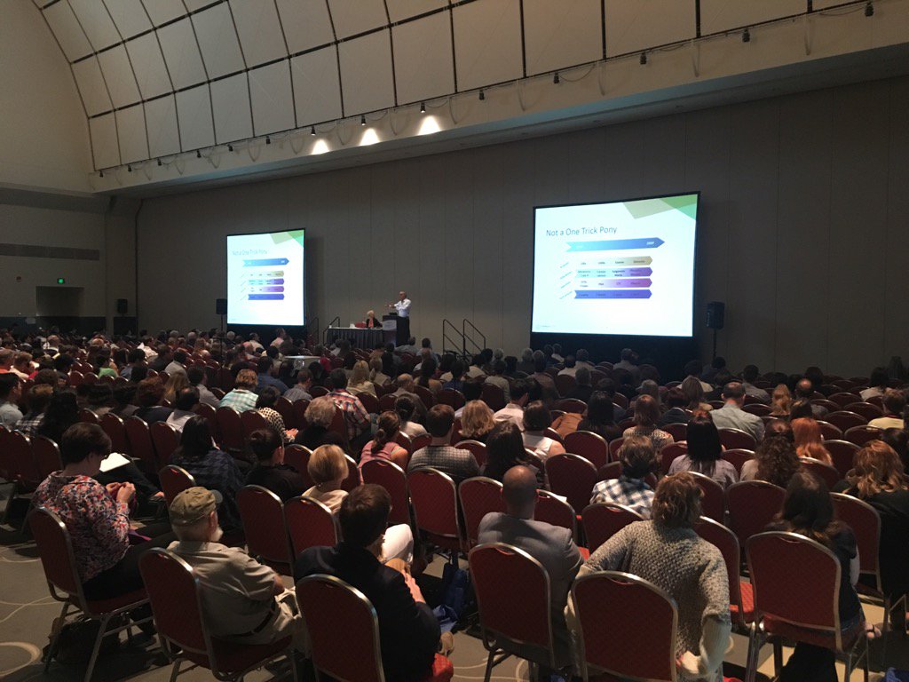 Cytometryman's tweet photo. @cyto2017 innovation session- standing room only. New technology is critical to ISACs future https://t.co/WXMsaM4zq3