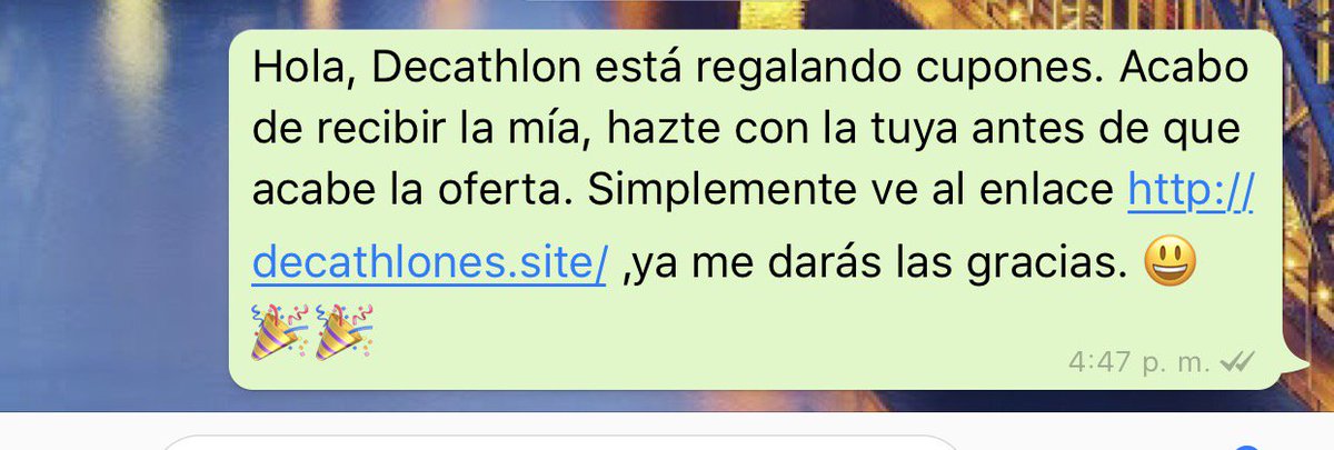 DecathlonEspana's tweet photo. Si has recibido un mensaje diciendo que estamos regalando cupones, no lo abras. Se trata de una estafa. @policia. https://t.co/TVBNEBc82T