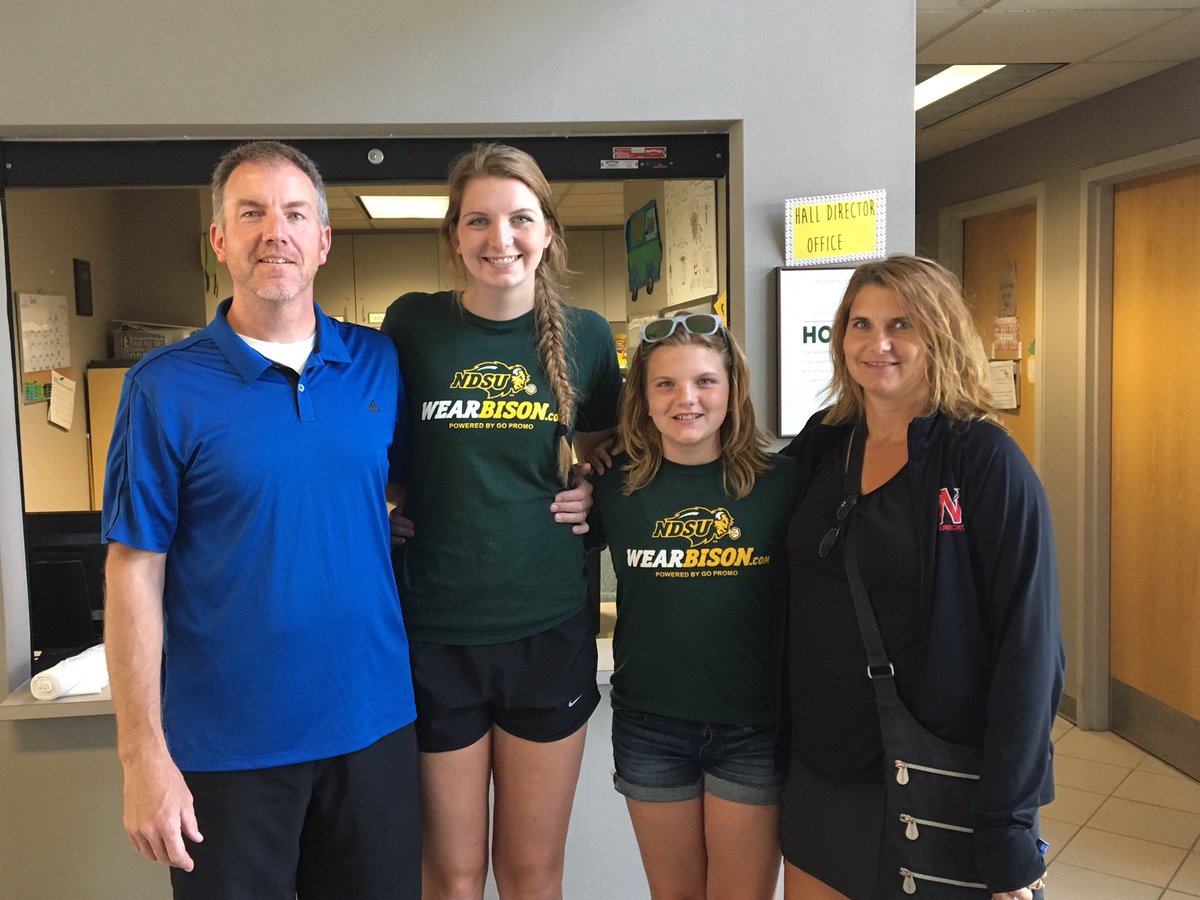 Winston Lord (dakotabadlands) Twitter