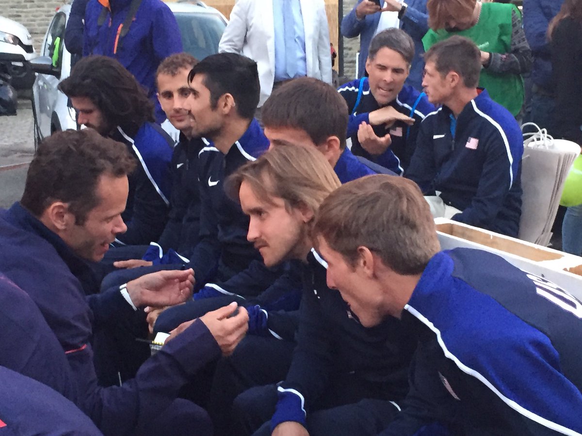 TerritorioTrail's tweet photo. Se siente la camaradería entre los equipos a minutos de iniciar la ceremonia y premiaciones oficiles de #Trailworldchampionships #TrailWC17 https://t.co/cQZGceoCJo