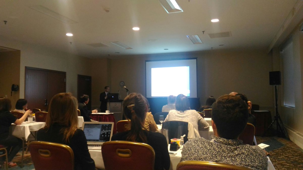 KH_1087's tweet photo. Workshop on WHO classification on lung tumors #oupath #capacp2017 https://t.co/UPNOqsMykn