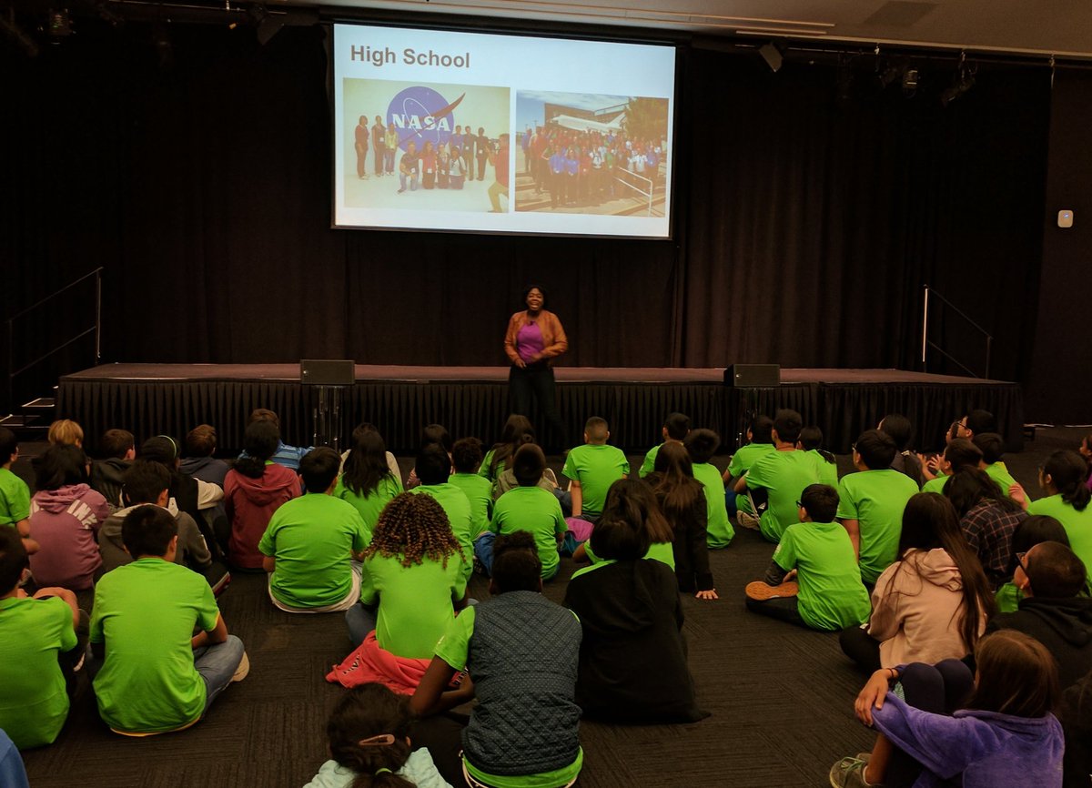 KatieMcGregor's tweet image. Great #energy at #Design_Code_Build today @ComputerHistory ! #Tech #RockStar &amp;amp; #RoleModel @NikkyMill #inspires 100 #students with her story!