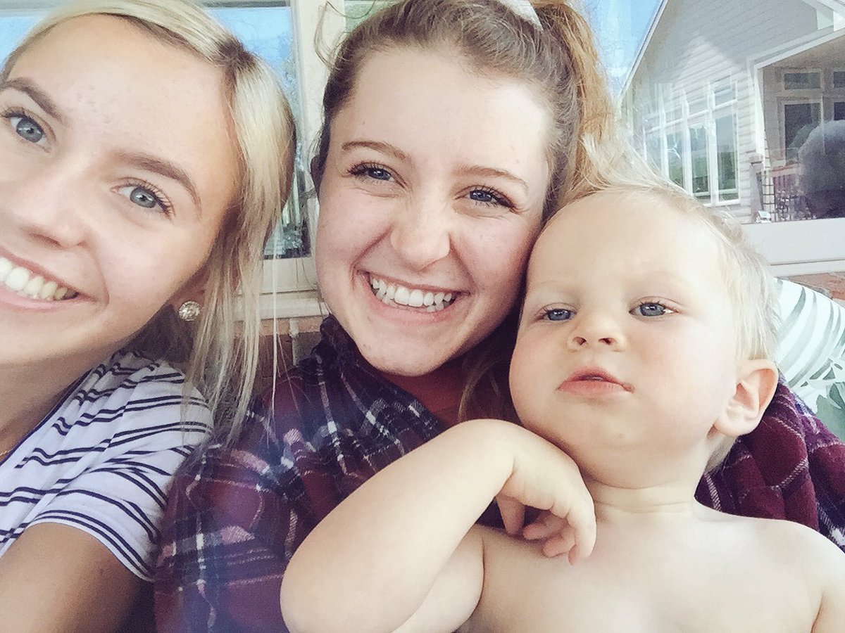 bsullysing's tweet photo. Summa lovin' https://t.co/7fJ8fVCTza