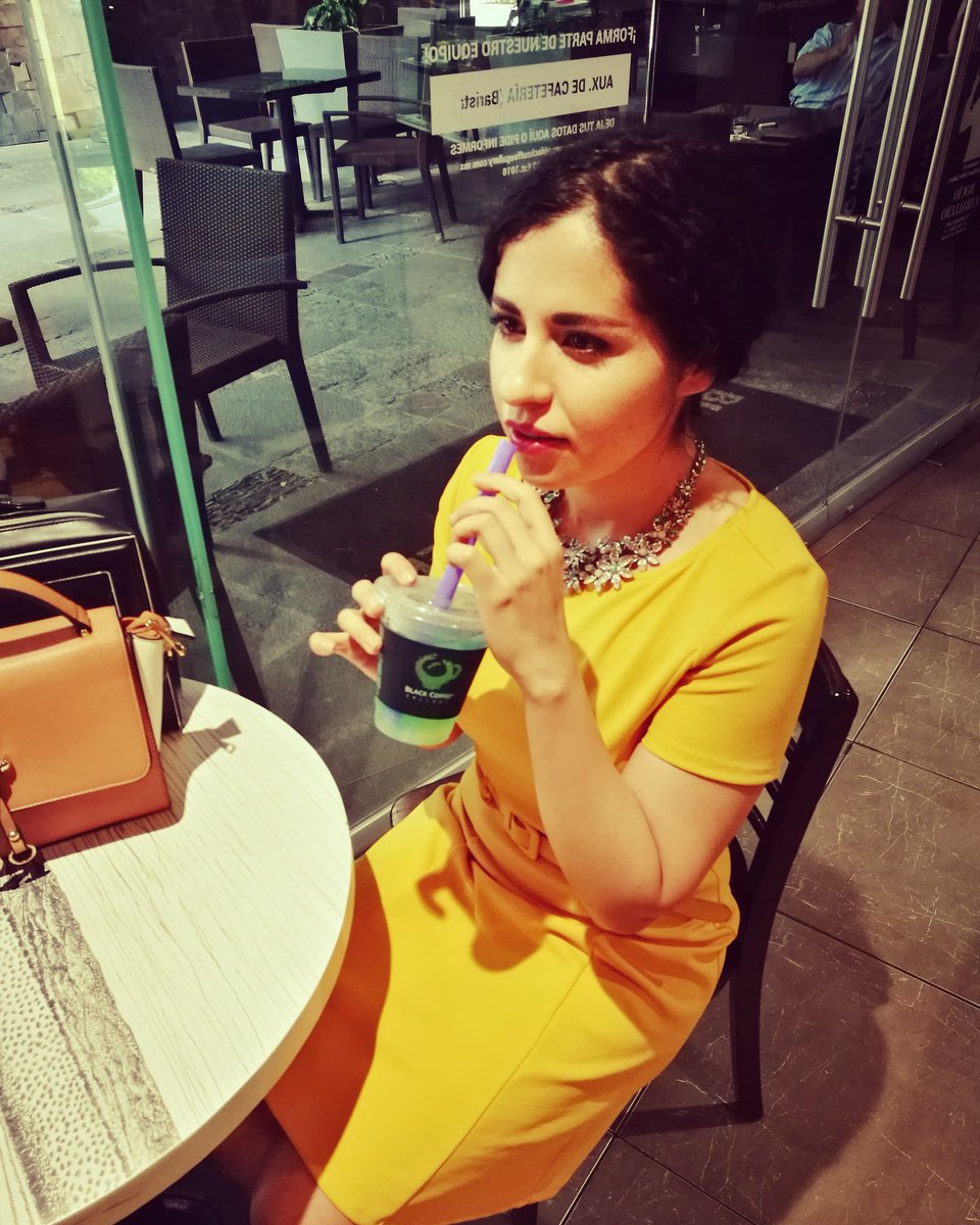 las_melinas's tweet photo. Una bebida bien frillita... apenas pa' este calorsss del infierno!! 🌋🍹#lasmelinas #calorss #summerheat https://t.co/O5xxOC68oF