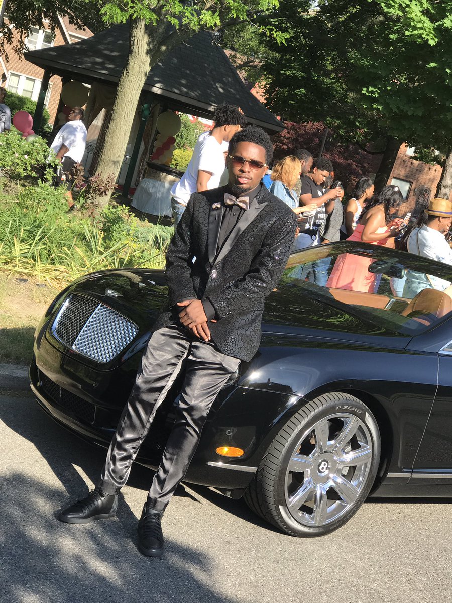 b2017cook's tweet photo. This one for D.C. And Richie 💯 #2k17 apply pressure 🎥 https://t.co/8NwWXmCAd4