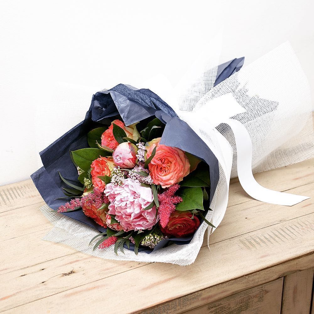 floysflowers's tweet photo. Next week's #subscription #handtied with most sought after #blooms of the season arranged in #pink #harmony.
💐
#subscription #unique #homed… https://t.co/Y5nwrgie6k