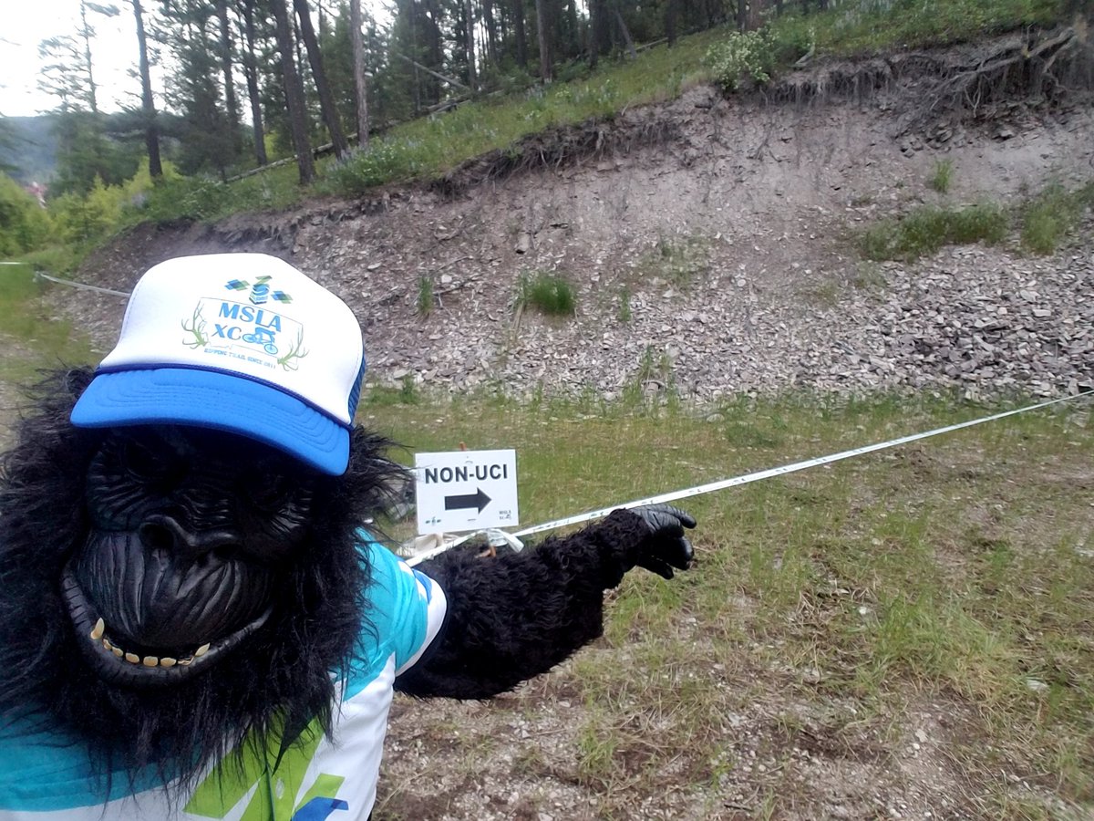 First racers are off! We have help with directions! #mslaxc #usacycling