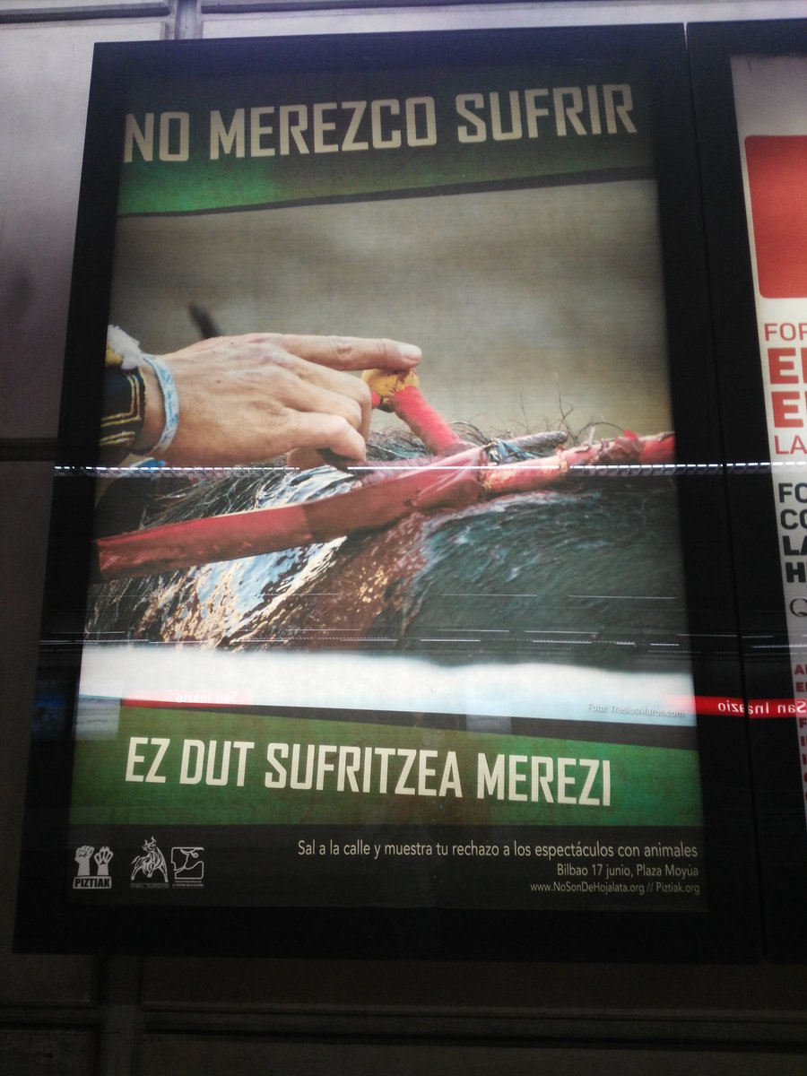 dbora_007's tweet photo. #PiztiakKonpartsaAnimalista y su campaña en #metrobilbao rechazando los espectáculos con animales. #nosemerecensufrir https://t.co/04TsU9Z6qK