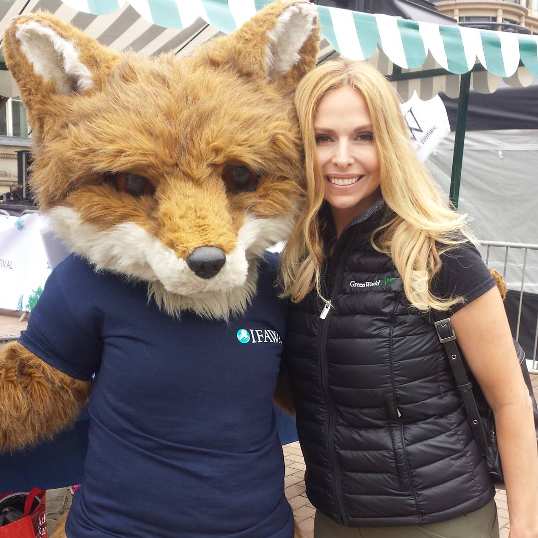 AnnekaSvenska's tweet photo. Go wild Birmingham  #gowildbham #birminghamwildlifefestival @IFAWUK @BFFoundation @IAPWA @seashepherd_uk @BadgerTrust @BrumWildFest https://t.co/5gBtKbzgDs