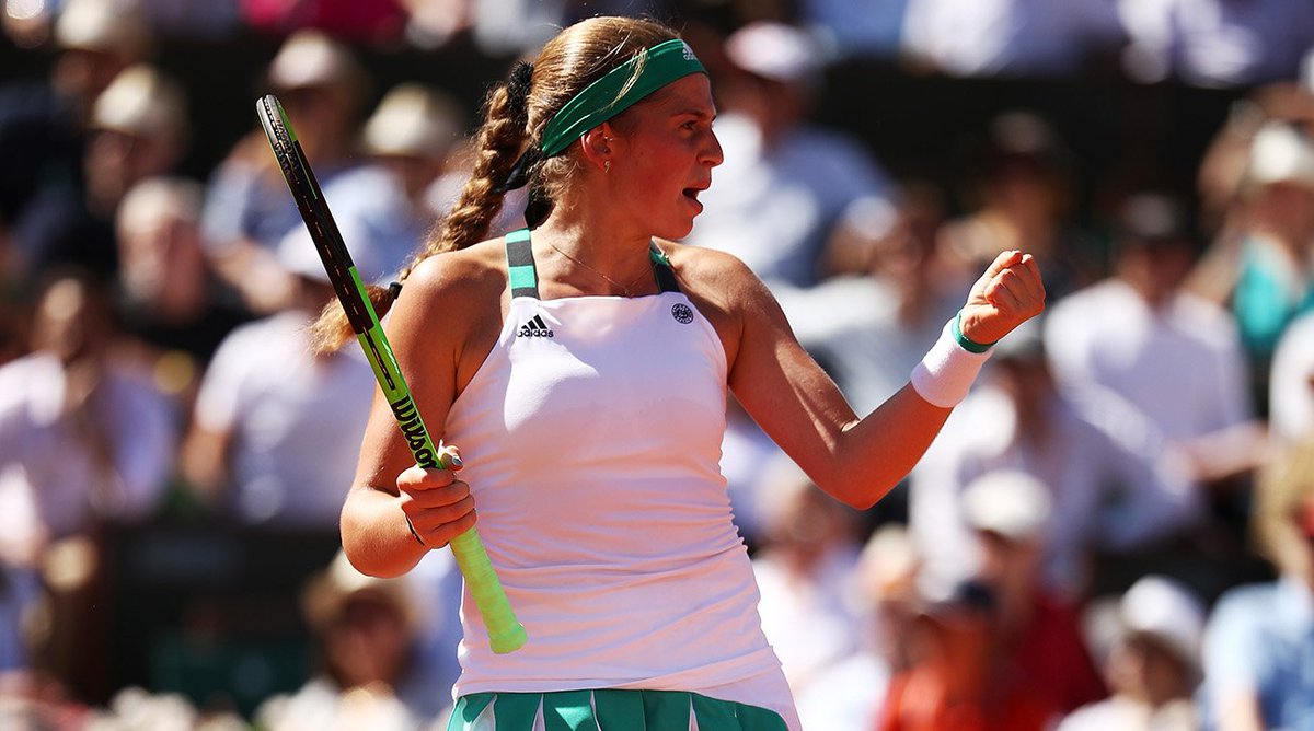 SI_Tennis's tweet photo. UNBELIEVABLE!

Jelena Ostapenko defeats Simona Halep 46, 64, 63 to win the 2017 #FrenchOpen title! https://t.co/Lax4Xyjiim https://t.co/rM8D2msziu