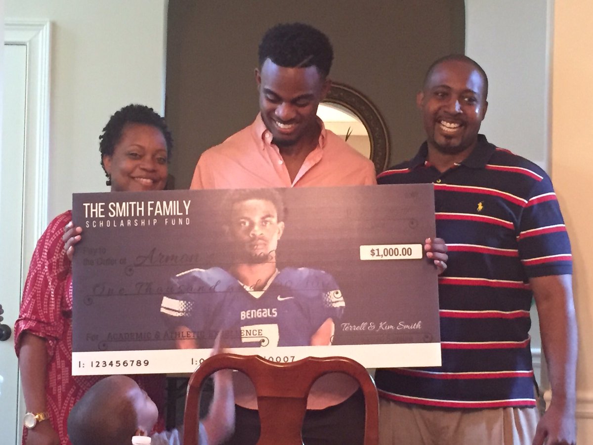 <a href="/Bosier_41/">Armon Bosier</a> proud to be the 1st recipient of the Smith Family scholarship fund!! Big thanks to my lil sis and bro!😘#hardwork #collegebound