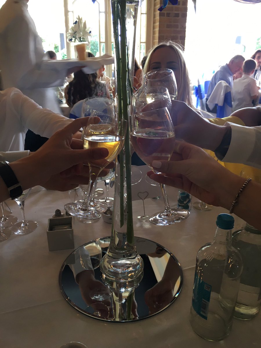 DJeeves_'s tweet photo. @daddie19 @hollyarabella @KierenFail @PaulGShaw #Teanbywedding https://t.co/g8b4fpGW5h