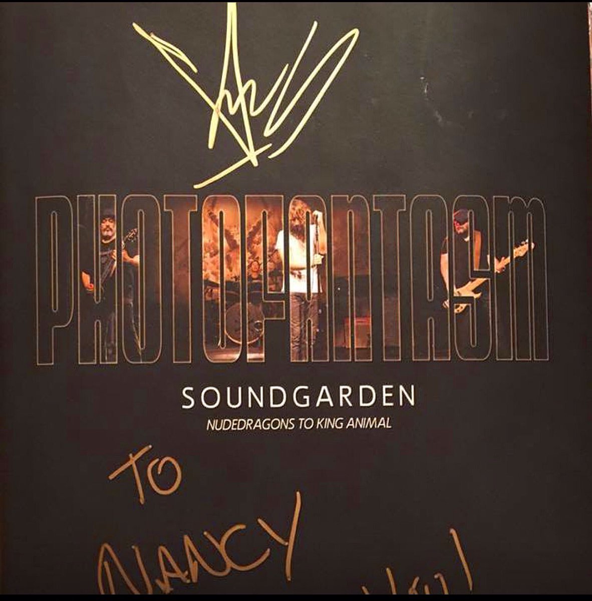 SpoondogEnt's tweet photo. Another .@chriscornell signed copy of #Photofantasm .@soundgarden Thanks to @slave2themusic for sharing ❤️ https://t.co/znZYZH6IfI https://t.co/m7Oj4l0XqE