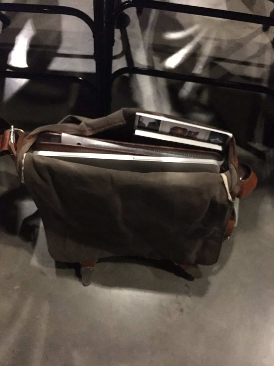 TEDtalk_'s tweet photo. Bag of stuff for sale. #$1 #stuff #msac17 @chad_bowen https://t.co/DJPTd8SLUs