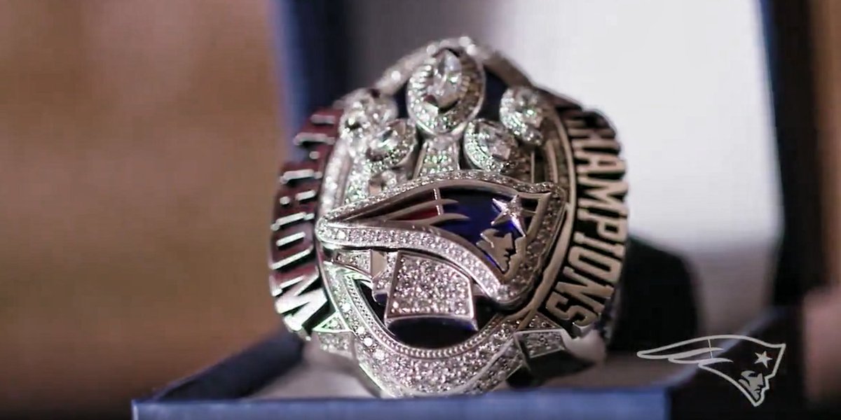 NFL's tweet photo. 💍💍💍💍💍

Guess who just got their Super Bowl rings: https://t.co/ac0vWMAQeQ (via @AroundTheNFL) https://t.co/nYSo8dvp5g