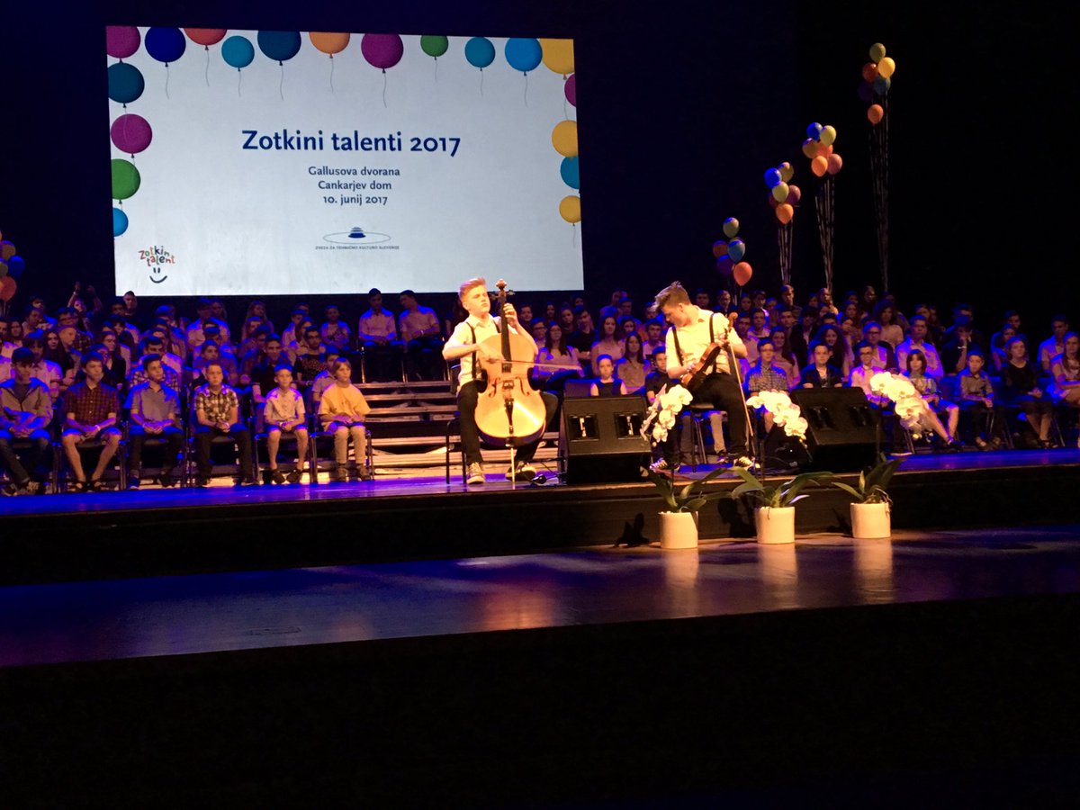 tomazcurk's tweet photo. Prihodnost je v dobrih rokah #talenti2017 https://t.co/FyDrh7G9l6