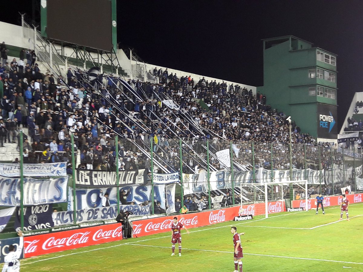 TodoGimnasiaLP's tweet photo. La unica, la que siempre esta pase lo que pase.  Ni en las buenas ni en las malas, SIEMPRE! https://t.co/hFmCSv8u7a