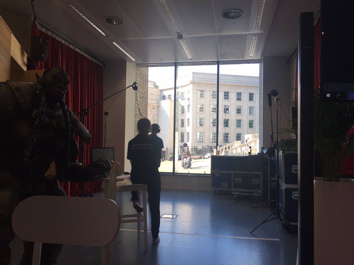 Magodelva's tweet photo. Let's play vr #internationalhackaton #carfixer https://t.co/22eg2Ogbci
