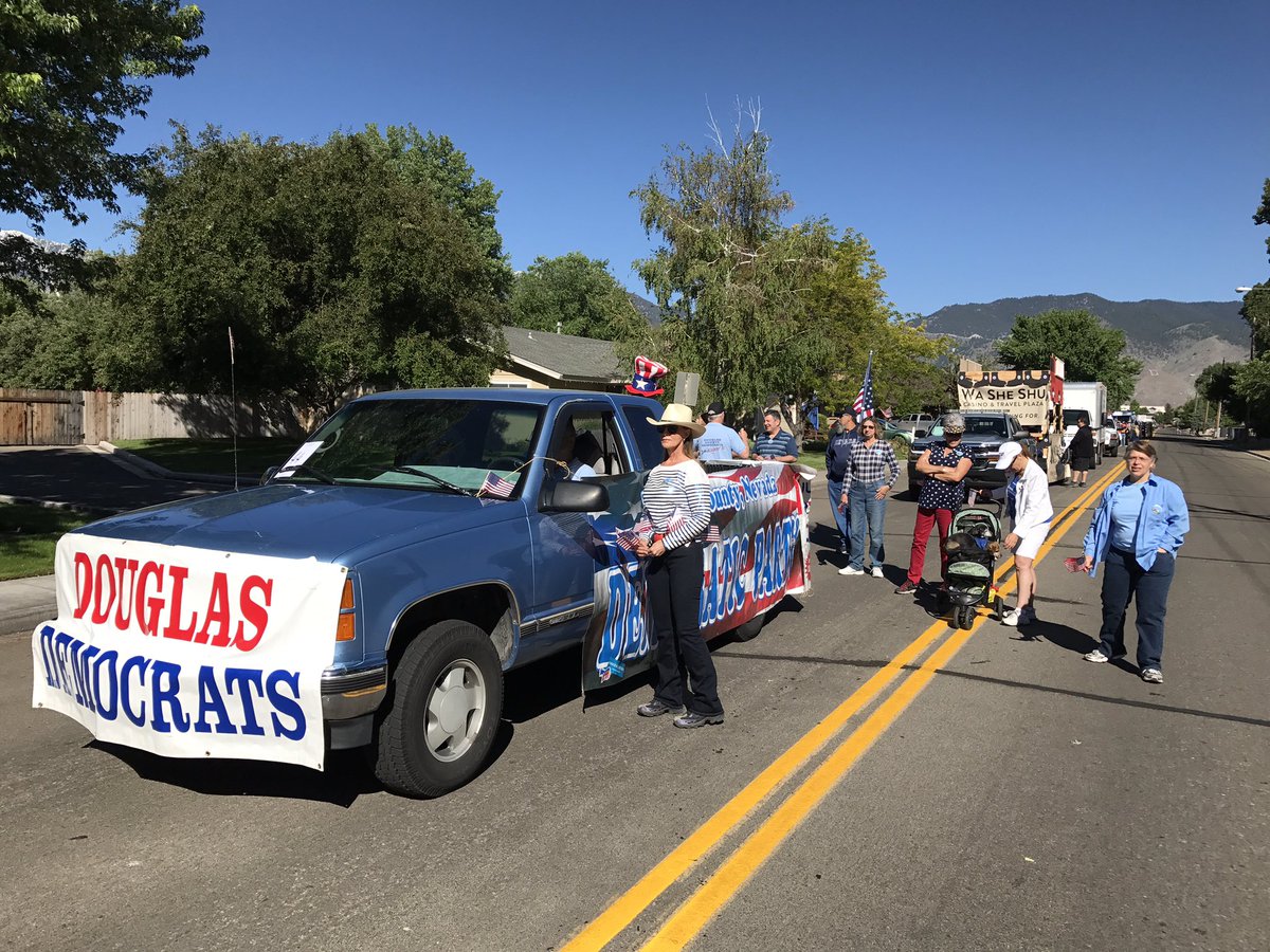 ChairKimi's tweet photo. @douglasdems ready for #CarsonValleyDays #GoDems @DCDW_Nevada @colekimi @IndivisibleNV @NVRuralDems @nvdems https://t.co/R3je9zU6cQ