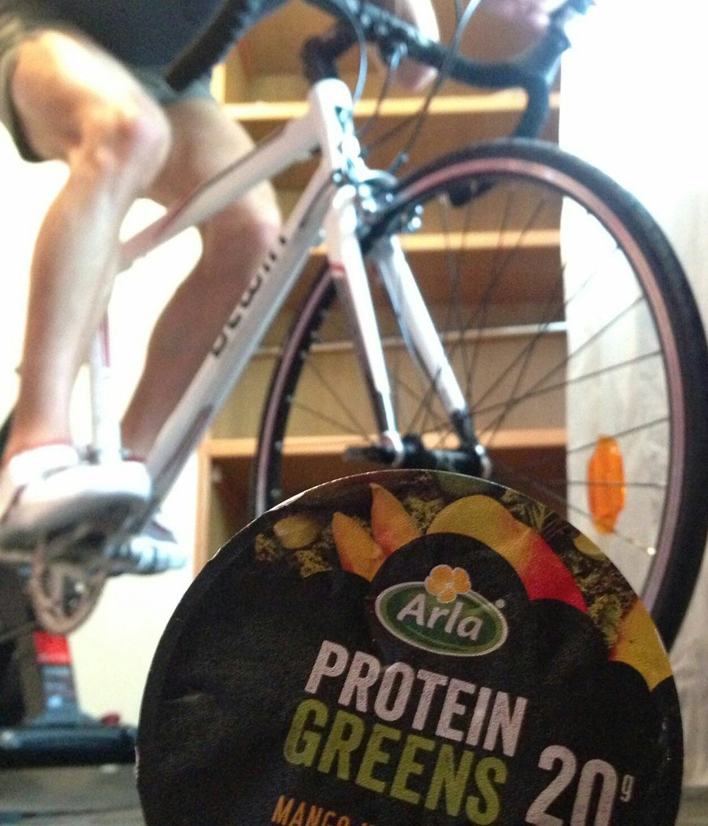 davellisgb's tweet image. A quick spin after watching @ClaireCashmore at the Leeds tri. Great to see the para guys included @ITUTriathlon  @ArlaProtein #ismashedit