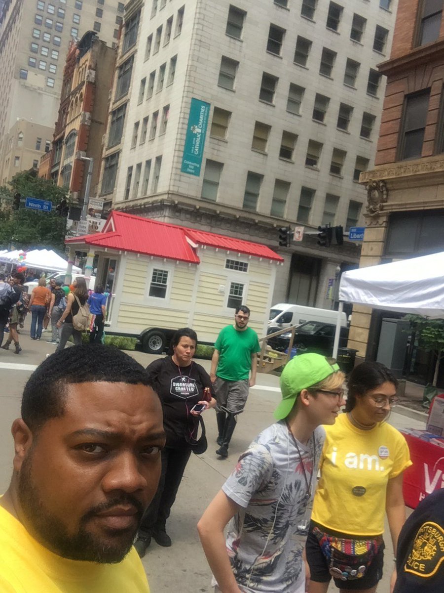 WhitmoreAntonio's tweet photo. #SprintPGHPride https://t.co/m8eEzHBQMv