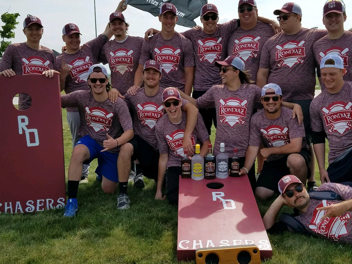 RondiazS's tweet photo. @RondiazS best on the field and in the tailgating lot! Real winners drink @RONDIAZRum #RONDIAZ #Grinding https://t.co/pjcVamzNBv