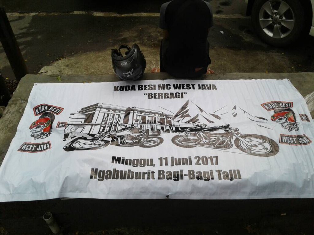 Ngabuburide &amp; bagi-bagi tajil