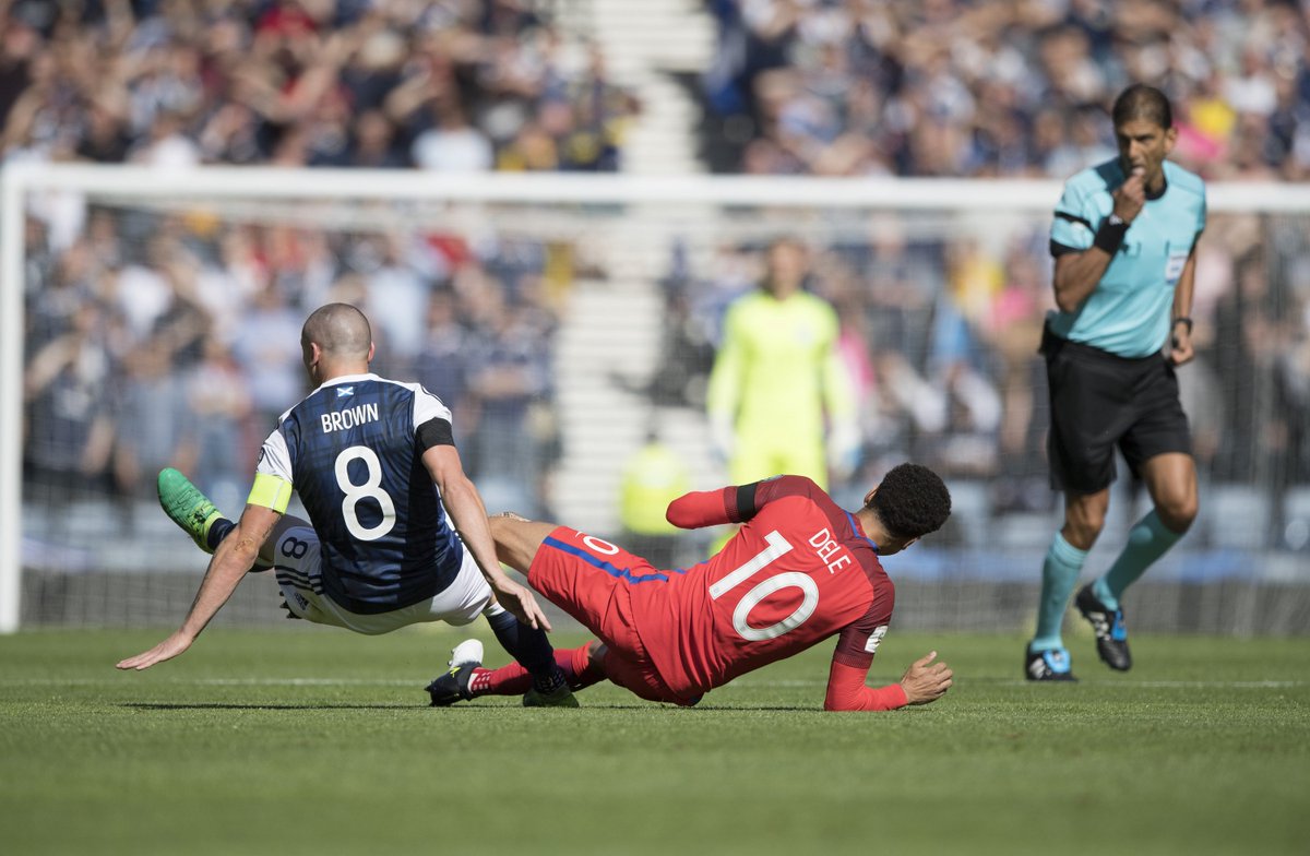 BBCSport's tweet photo. Just warming up.

Scotland 0-0 England
Azerbaijan 0-0 Northern Ireland

#worldcup quals https://t.co/bM3oK2QOQI #SCOENG #AZENIR #bbcfootball https://t.co/GQzFYlr2MD