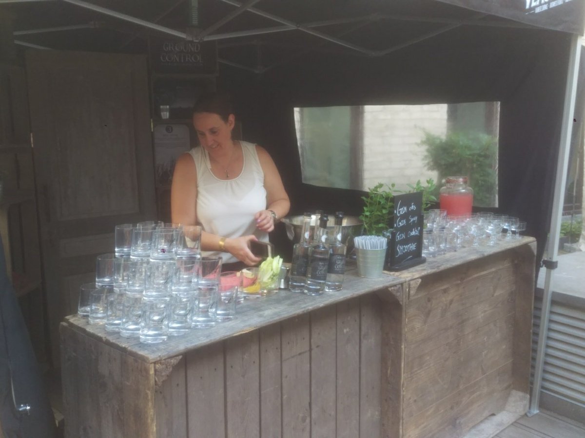 Phille88's tweet photo. The gin is near... #traderouter #internationalhackathon https://t.co/ljaNRlFVjv