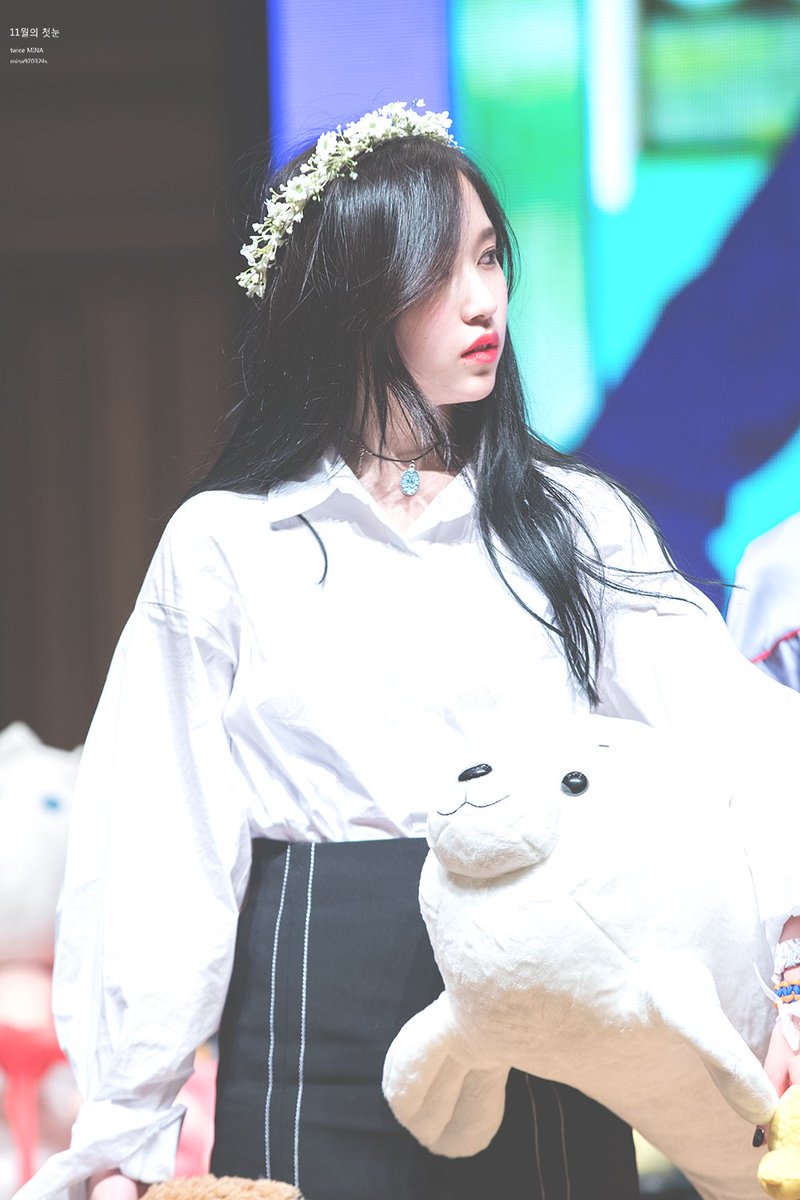 mina970324s's tweet photo. 170610
긴묘이..싸랑해여ㅜㅜㅜ😂💕💕
#트와이스 #TWICE #미나 #MINA 
@JYPETWICE https://t.co/55hhC3PEB5