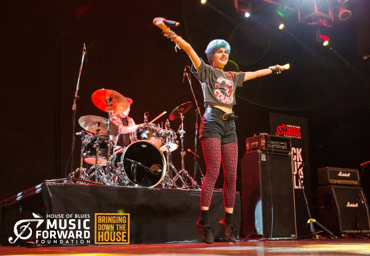 musicforward's tweet photo. #LasVegas’ @badgeof_courage are an artist to watch FOR SURE. They were amazing at @HOBLasVegas for the #BDTH2017 showcase! https://t.co/rdmedE2A0c