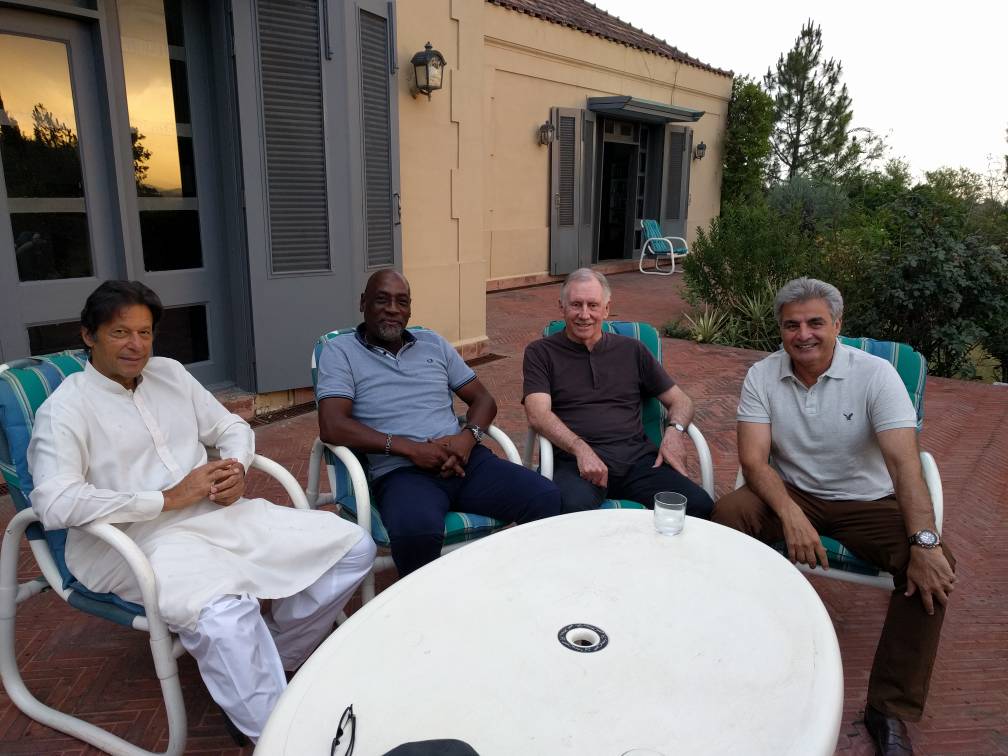 Had Iftari today with 2 cricketing greats: greatest batsman of my time Viv Richards &amp; my inspiration as captain Ian Chappell