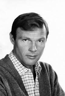 AsiEsMonterrey's tweet photo. La "chavoruquéz" está de luto, ha muerto Adam West, nuestro 1er Batman, a los 88 años victima de leucemia

#pum #paz #pam https://t.co/qRzdyfY8l6