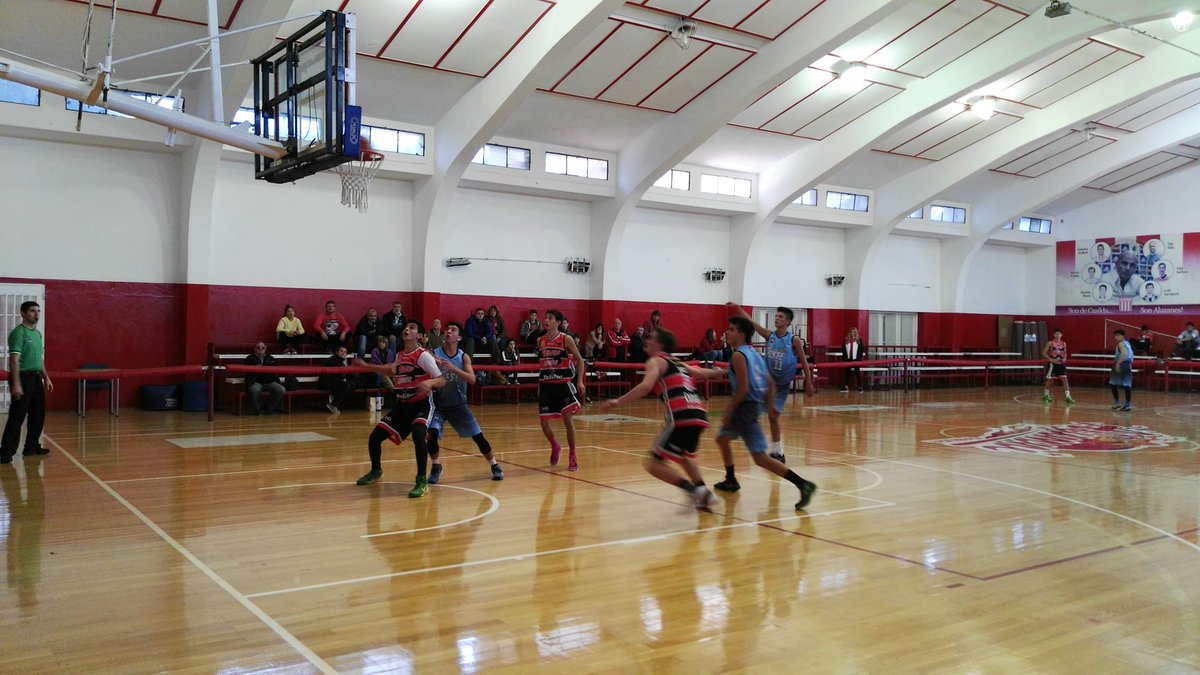 RepublicaOeste's tweet photo. #LigaU17 Final @olimpiabbcvt 68 - @RepublicaOeste 63 #ZonaE #Revanchas @PrensaFebasanta @asbprensa https://t.co/60PqMU5qaJ