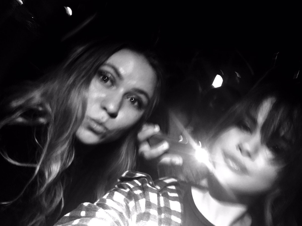 sierrasversion's tweet photo. It has officially been 1 year since 💔I miss u @selenagomez https://t.co/8jvUPiPXvd