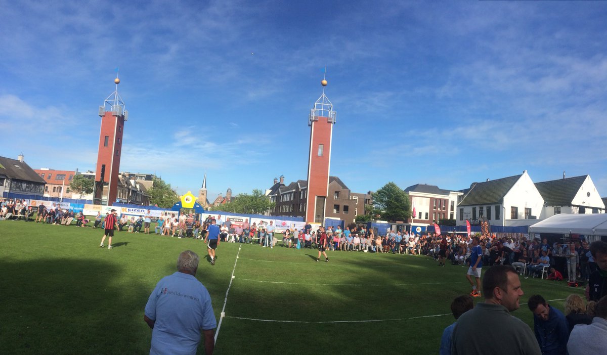 Caroline de Pee tweet media