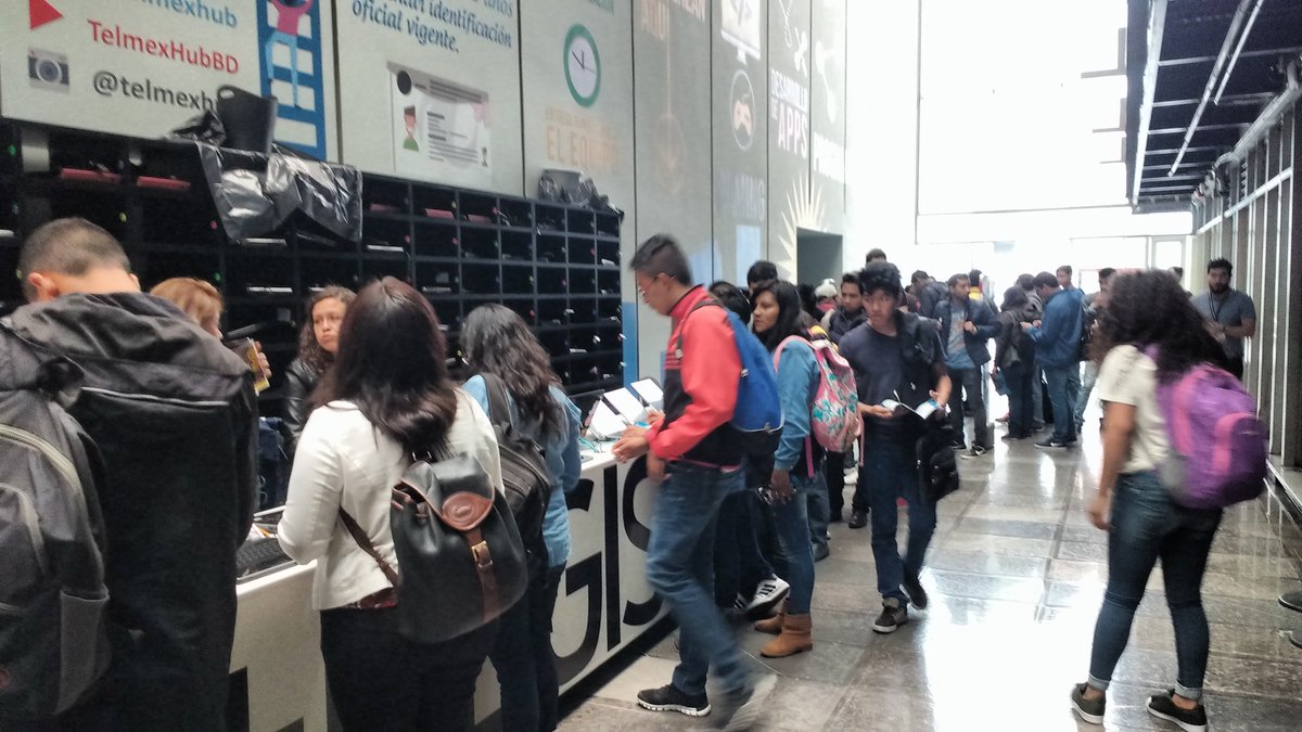 pythondaymx's tweet image. Llego gente de Pachuca! Gracias gente por su participación #PythonDayMX17